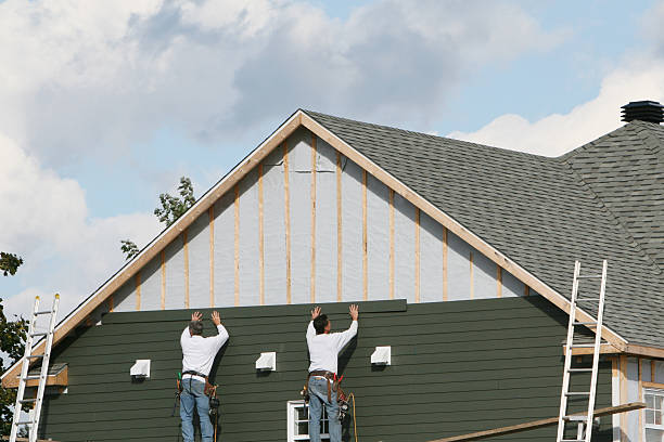 Professional Emergency Siding Repair technician working in Philo, OH